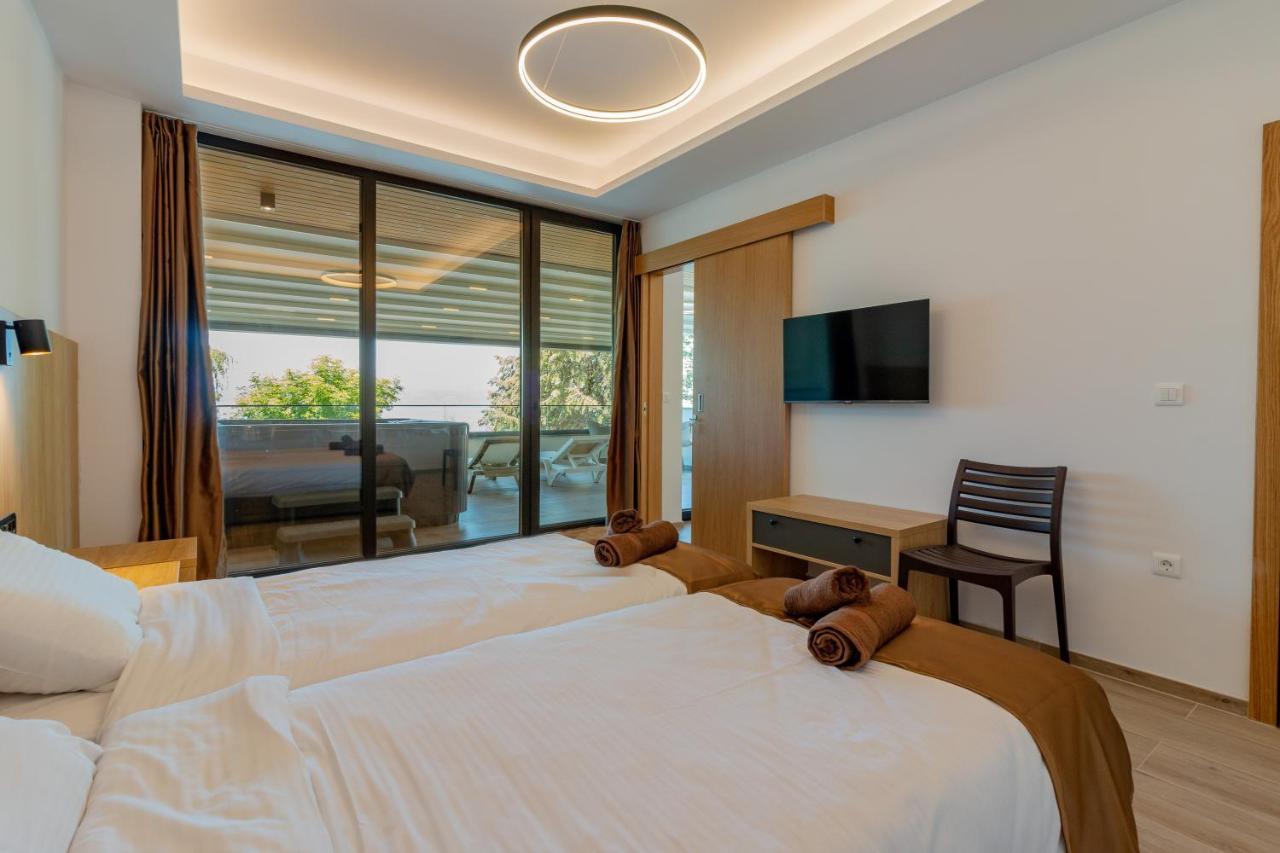 Lago Hotel 라가딘 외부 사진