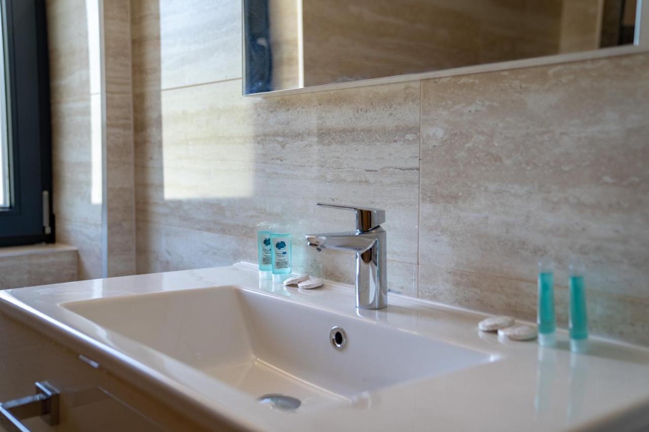 Lago Hotel 라가딘 외부 사진